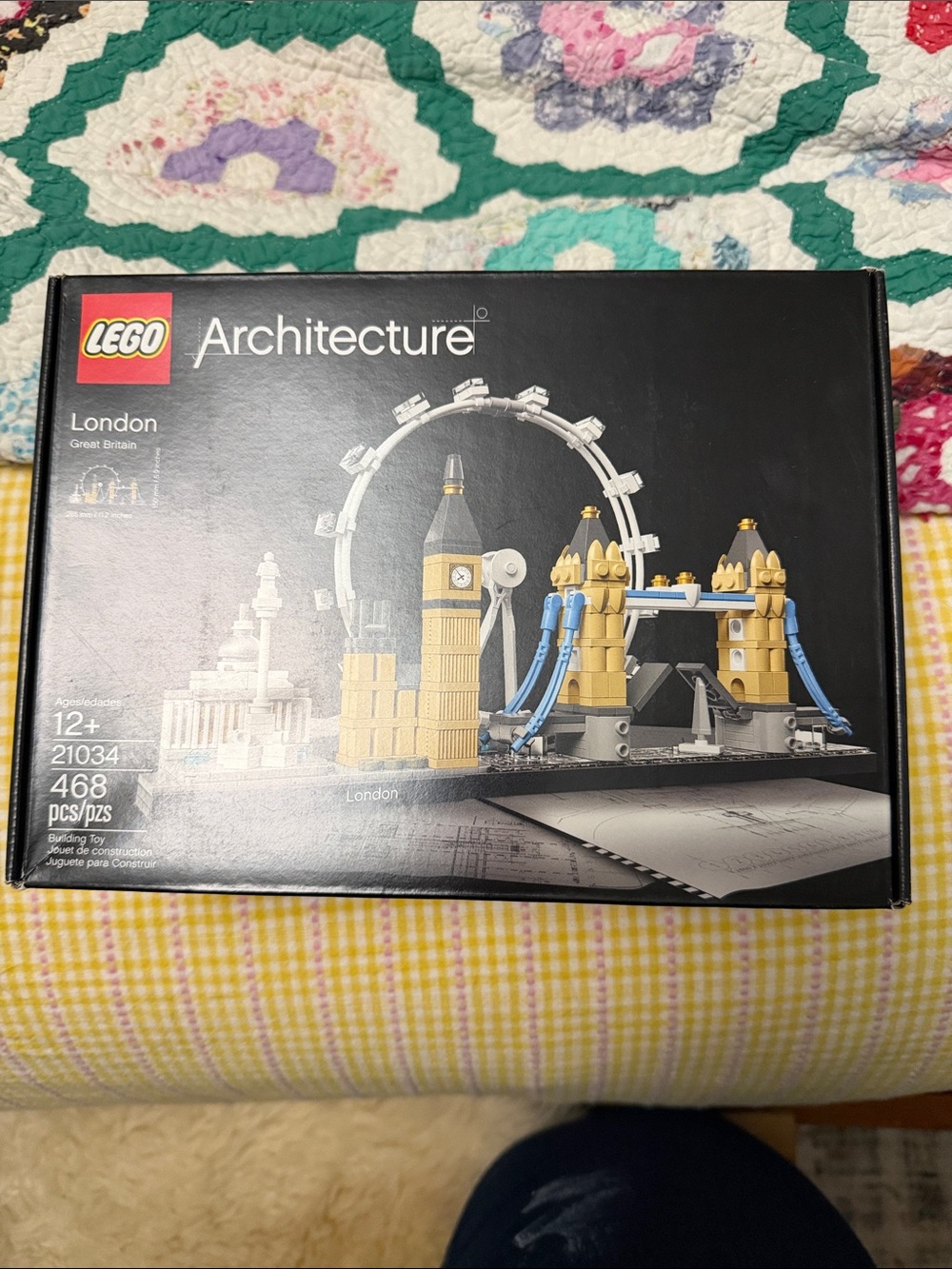 LEGO Architecture London Skyline - Black with Tan & Blue Details